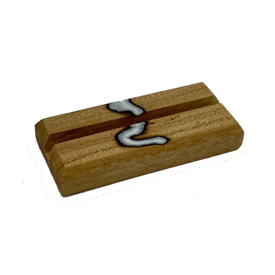 split-design-coffs-harbour-timber-resin-camphor-business-card-holder-1